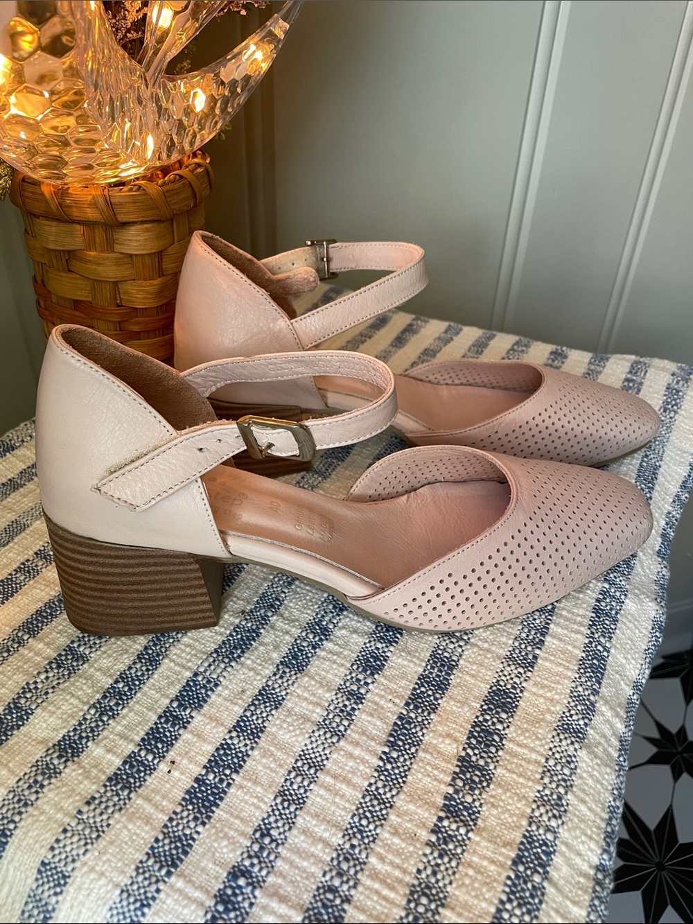Spring Step: Gloria Heel - Picture 4 of 13
